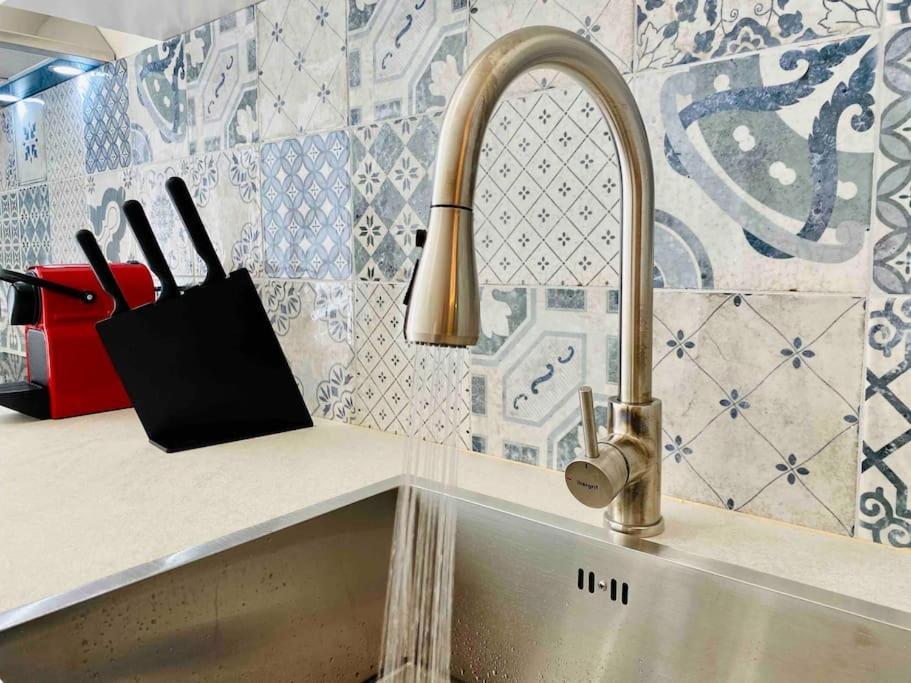 Studio Chic Avec Terrasse, Lumineux Et Calme 1 فالنسيا المظهر الخارجي الصورة