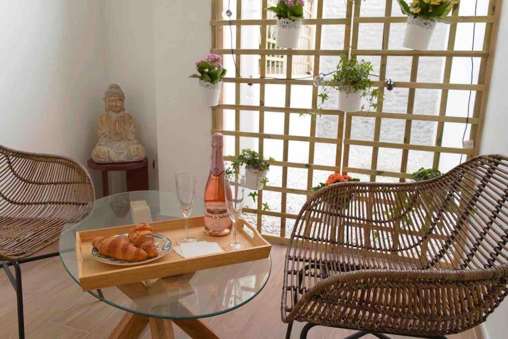 Studio Chic Avec Terrasse, Lumineux Et Calme 1 فالنسيا المظهر الخارجي الصورة