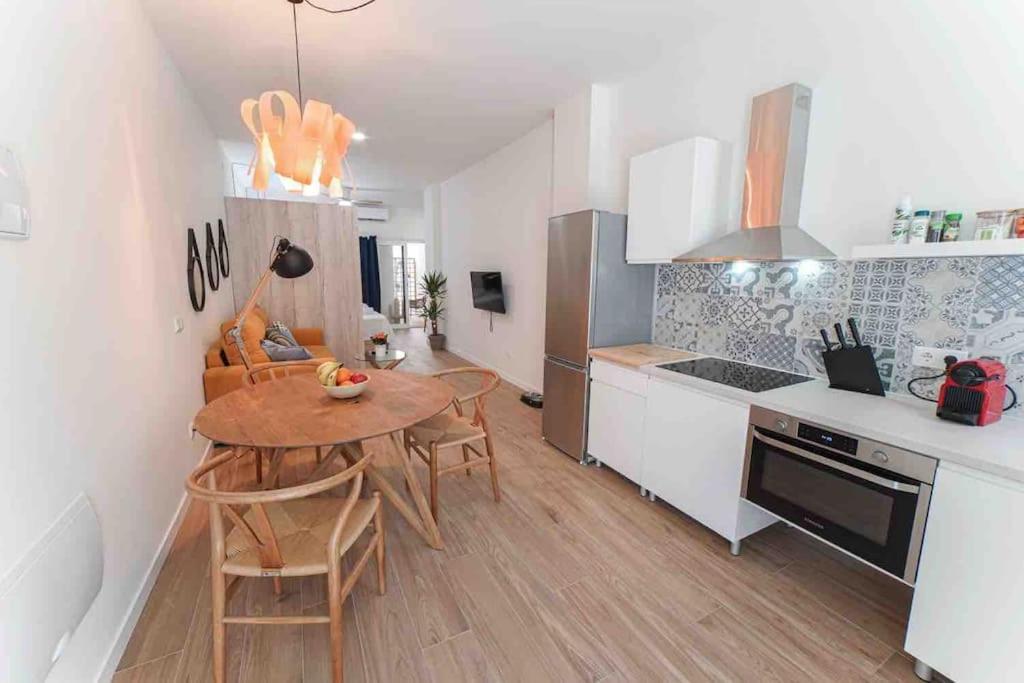 Studio Chic Avec Terrasse, Lumineux Et Calme 1 فالنسيا المظهر الخارجي الصورة